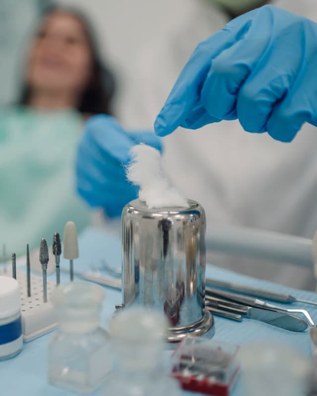 Contacta con la Clínica Dentalbeth